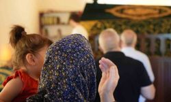 Manevi huzura erişmek isteyenler Şeyh Ali Semerkandi Türbesi'ne akın ediyor