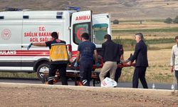 Otomobiller kavşakta çarpıştı: 4 kişi yaralandı