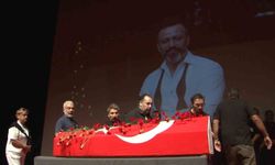 Özlem Esmergül, erkek arkadaşı Serhat Kılıç'ı gözyaşları içinde uğurladı
