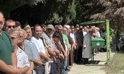 Sığ suya atlayarak hayatını kaybeden 3 çocuk babası son yolculuğuna uğurlandı