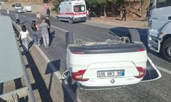 Siirt'te otomobil takla attı: 2 kişi ölümden döndü