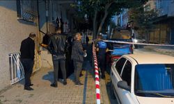 Sultangazi'de duvarlarında çatlaklar oluşan iki apartman tedbiren tahliye edildi