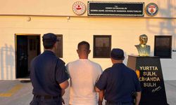 Takibe alınan bottan, KKTC'de hakkında arama kararı bulunan firari çıktı