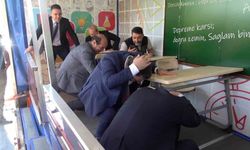 Tatbikatta 'depremi başlatıyoruz' dedi, depreme yakalandılar