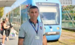 Tramvayın önüne koşan 5 yaşındaki çocuğu kurtaran güvenlik görevlisi konuştu: 'Kendi kızım gözümün önüne geldi'