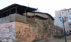 Üç asırlık tarihi hamam, on yılda çürümeye terk edildi