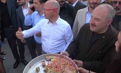 Varank'tan Özel'in börek görüntülerine tepki: 'Vatandaşla nasıl konuşulması gerektiğini bilmek gerekiyor'