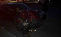 Virajı alamayan otobüs iki otomobile çarptı: Ölümle burun buruna geldiler