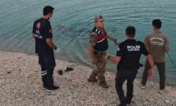 Yüzmek için girdiği Atatürk Barajında boğuldu