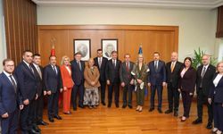 AK Parti İzmir heyeti Tarihi Şato'da bir araya geldi