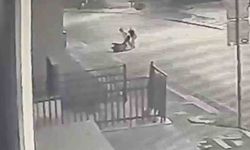 Aksaray'da bir kadın, 2 kadın tarafından yol ortasında böyle darp edildi