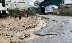 Alanya'da pazar yerini su bastı