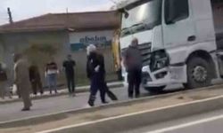 Ankara'da kamyon ile otomobil çarpıştı: 3 yaralı