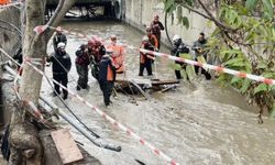 Ayazağa'da sel felaketi sonucu kaybolan 3 kişiyi arama kurtarma çalışmaları sürüyor