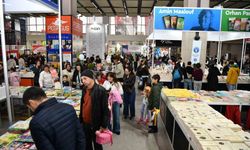 Balıkesir Kitap Fuarını hafta sonu 40 bin kişi ziyaret etti