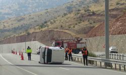 Batman'da sürücü, takla atan otomobilden burnu bile kanamadan çıktı