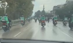 Bursa'da yüzlerce motokurye, vefat eden arkadaşları için konvoy yaptı