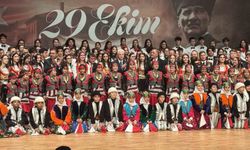 Cumhuriyet Bayramı'nın 103. yıl dönümü Şişli'de düzenlenen törenle kutlandı
