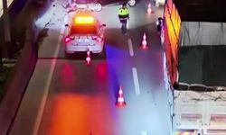 D-100'de peş peşe iki kaza: Tır ve otomobil refüje çarptı