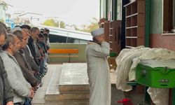 Doğum gününde hayatını kaybeden genç kız gelinliğiyle son yolculuğuna uğurlandı