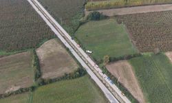 Düzce'de akaryakıt yüklü tanker devrildi