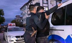 Ehliyet sınavında düzenekle yakalandı, gözaltına alındı