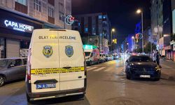 Esenler'de cadde ortasında silahlı kavga: 2 yaralı