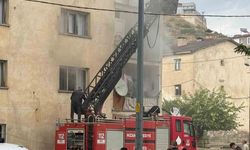 Hizan'da ev yangını büyümeden söndürüldü