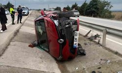 Karacabey-Bandırma yolunda otomobil kanala uçtu: 1 yaralı