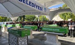 Kayseri'de kazada hayatını kaybeden 3 kişi son yolculuklarına uğurlandı