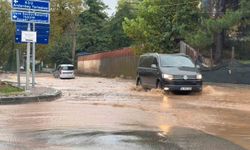 Kocaeli'de sağanak yağış hayatı felç etti: Ev, depo ve seraları su bastı