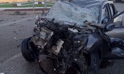 Malatya'da minibüs ile otomobil çarpıştı: 1'i ağır 3 yaralı