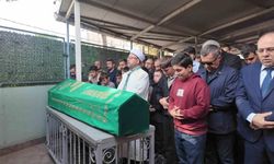 Maltepe'de gecekondu yangınında hayatını kaybeden 12 yaşındaki çocuk toprağa verildi