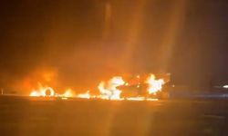 Sarıyer'de trafik kazasının ardından 2 otomobil alev topuna döndü