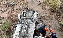 Siirt'te feci kaza: Araç ters döndü, 1'i bebek 3 kişi yaralandı