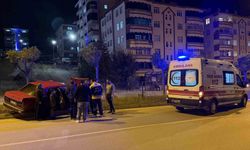 Sinop'ta otomobil ağaca çarptı: 1 yaralı