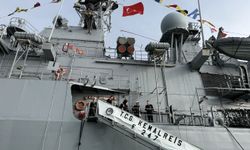 TCG Kemalreis Cumhuriyet'in 103'üncü yılı kutlamaları kapsamında vatandaşların ziyaretine açıldı