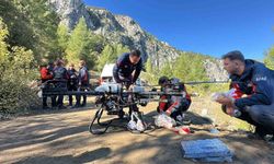 Yazılı Kanyon'da mahsur kalanlar için dev milli dron ile erzak gönderiliyor