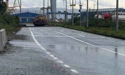 Zonguldak'ta dağdan kopan dev kaya yolu kapattı: Facianın eşiğinden dönüldü