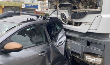 Diyarbakır'da 3 aracın karıştığı kazada 11 kişi yaralandı