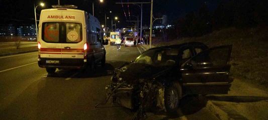 Malatya'da üç aracın karıştığı kazada 4 kişi yaralandı