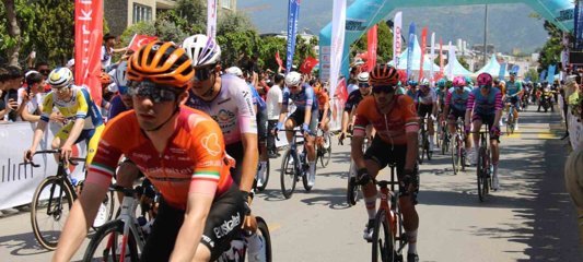 Cumhurbaşkanlığı Bisiklet Turu'nun ikinci etabı, Aydın'dan start aldı