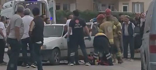 Bursa'da minibüs ile otomobil çarpıştı: 9 yaralı