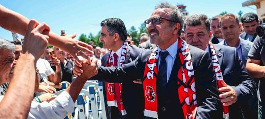 Chobani kurucusu ve CEO'su Hamdi Ulukaya'dan Erzincanspor'a dev destek