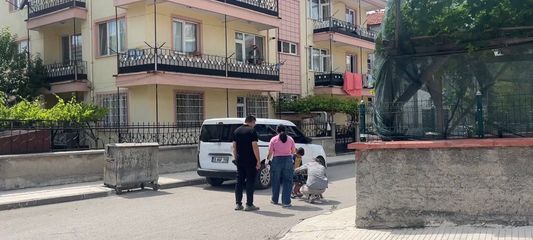 Çorum'da genç kadın tartıştığı anne ve babasını bıçakla rehin aldı