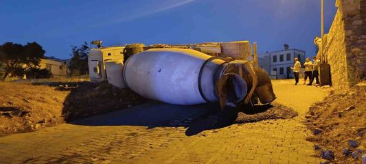 Kahramanmaraş'ta beton mikseri devrildi: 1 yaralı