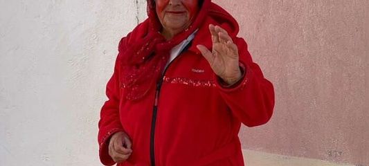 Konya'nın 'Kırmızılı Kadını' son yolculuğuna uğurlandı