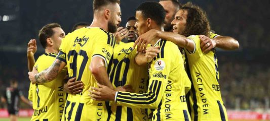Fenerbahçe, ligdeki ilk galibiyetini aldı