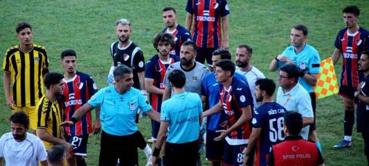 Düzcespor-Beykoz Anadolu maçı tatil edildi