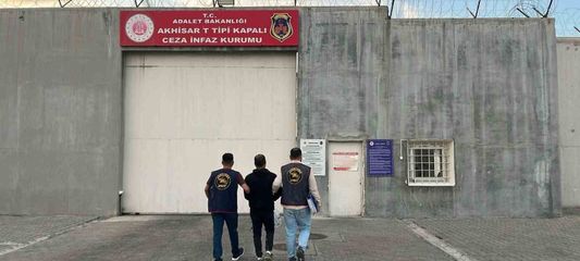 Manisa'da 78 yıl 11 ay hapis cezasıyla aranan şahıs yakalandı
